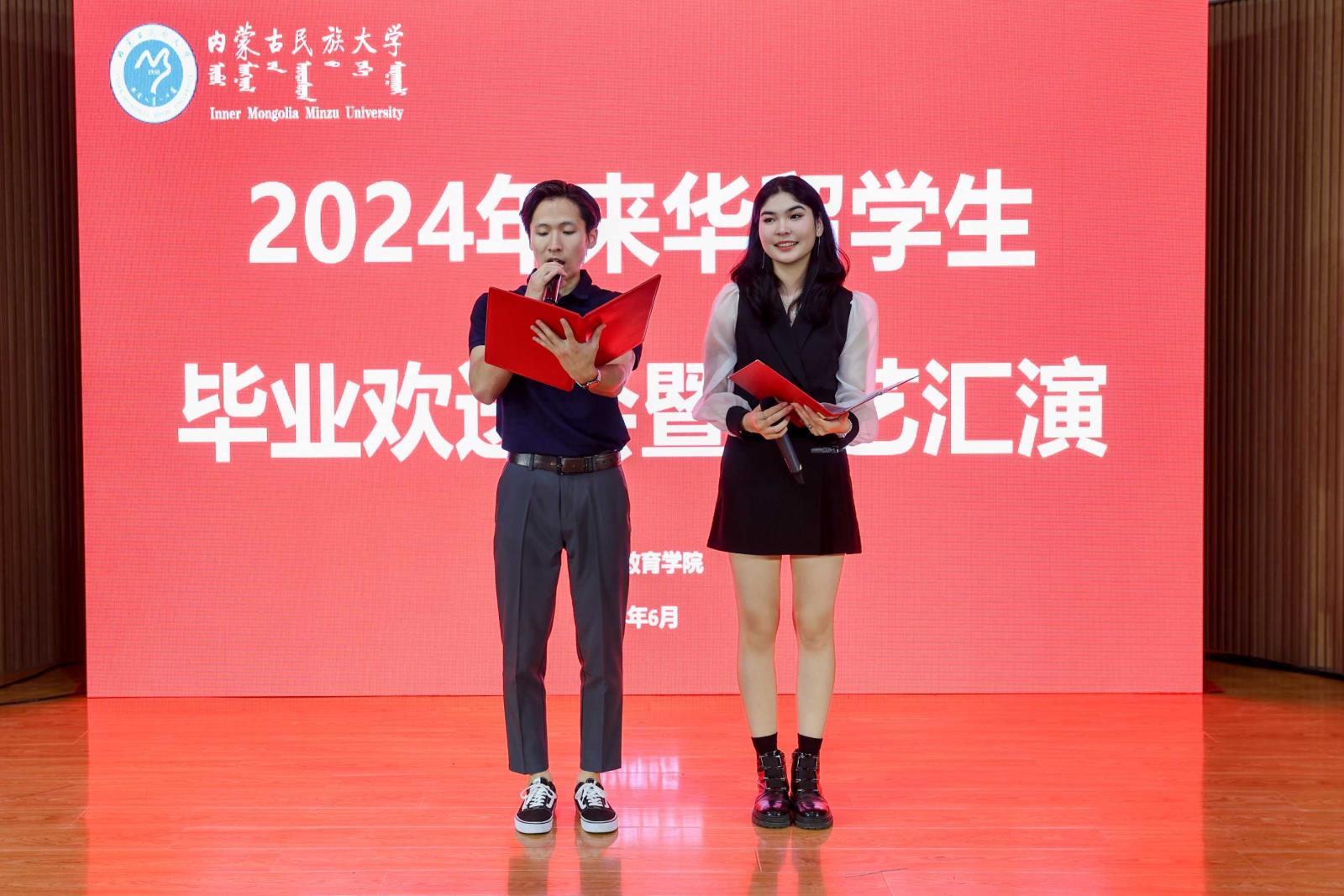 演出现场.jpg