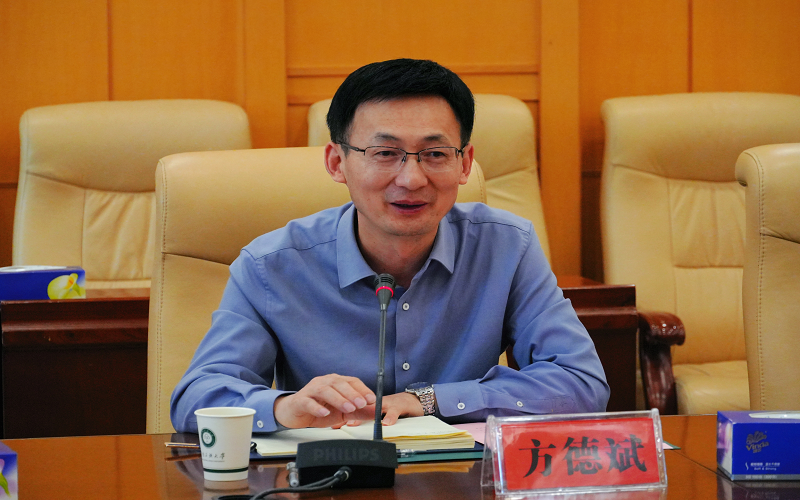 中南民族大学党委常委、副校长方德斌讲话.png 中南民族大学党委常委、副校长方德斌讲话.png