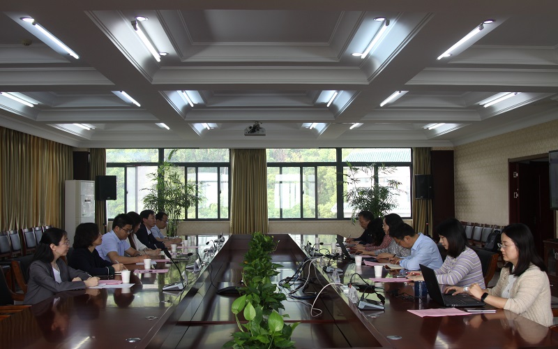 武汉大学座谈会.JPG