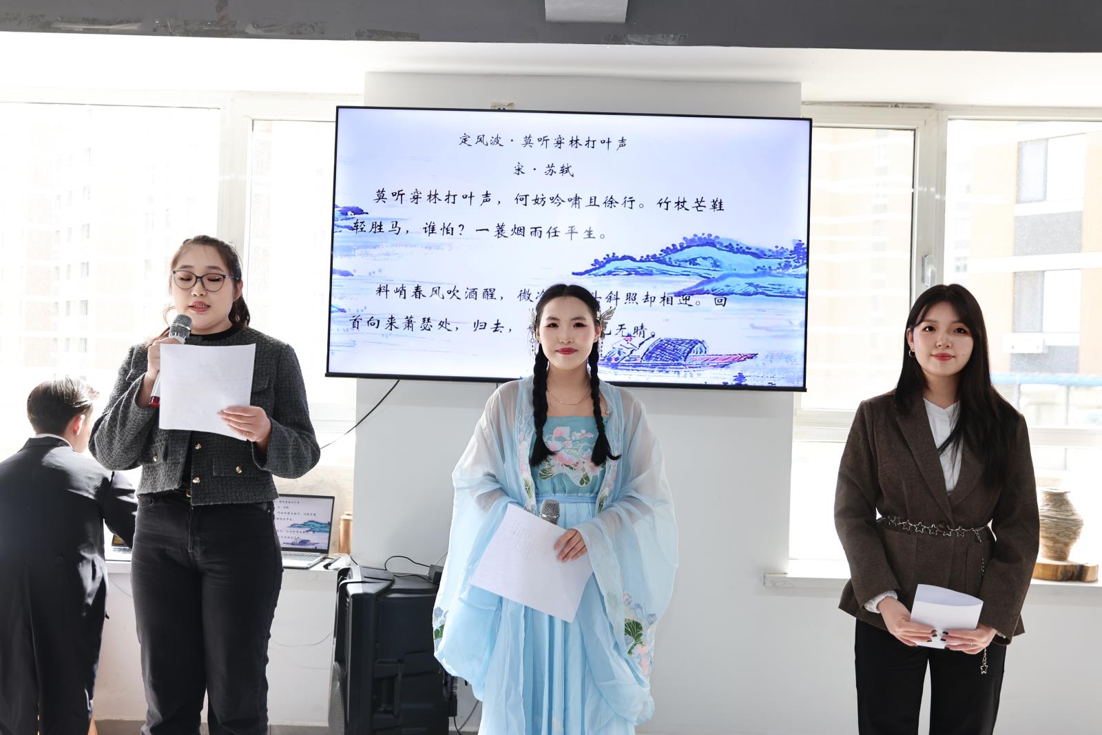 3古诗词连诵1.jpg 3古诗词连诵1.jpg