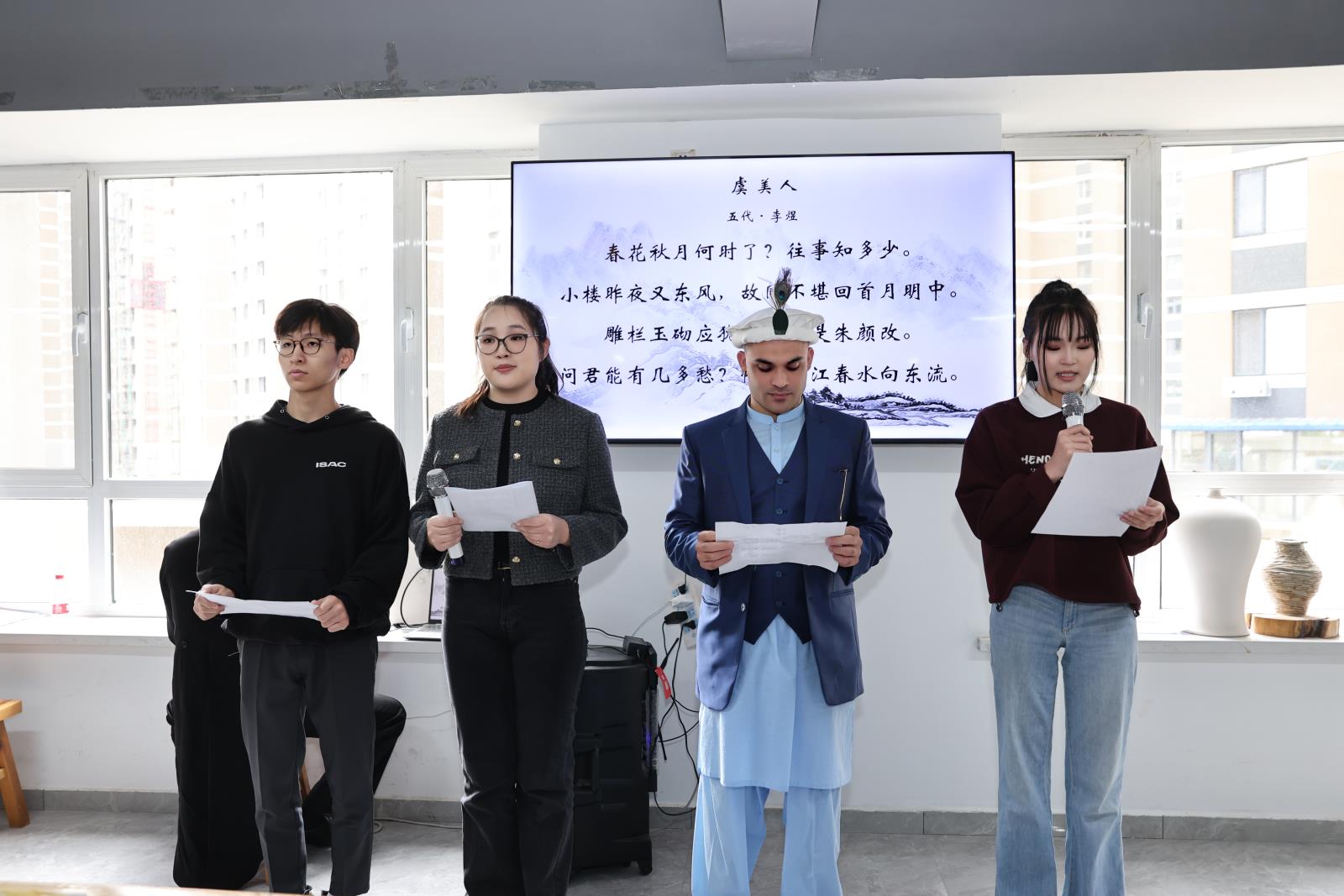 4古诗词连诵2.jpg 4古诗词连诵2.jpg