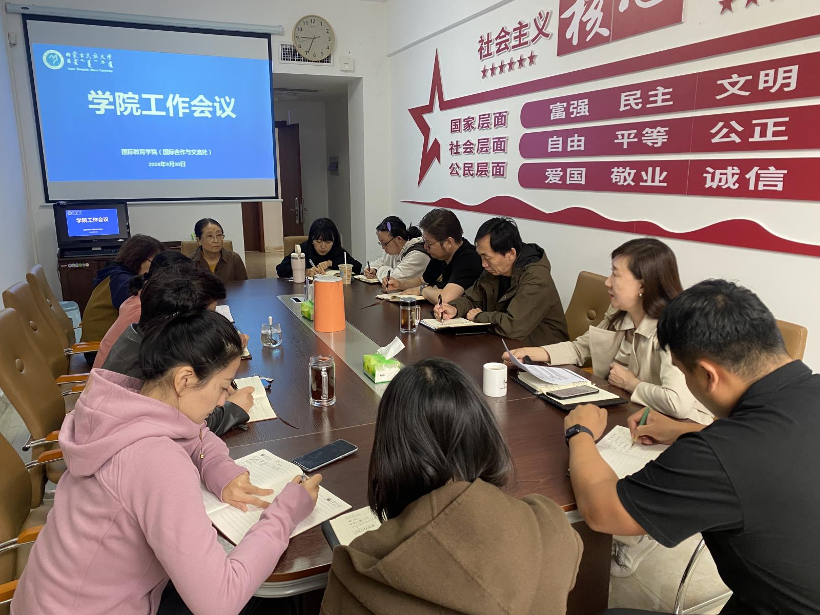 e51d89de18c696bc1e506d6cabfae65.jpg e51d89de18c696bc1e506d6cabfae65.jpg