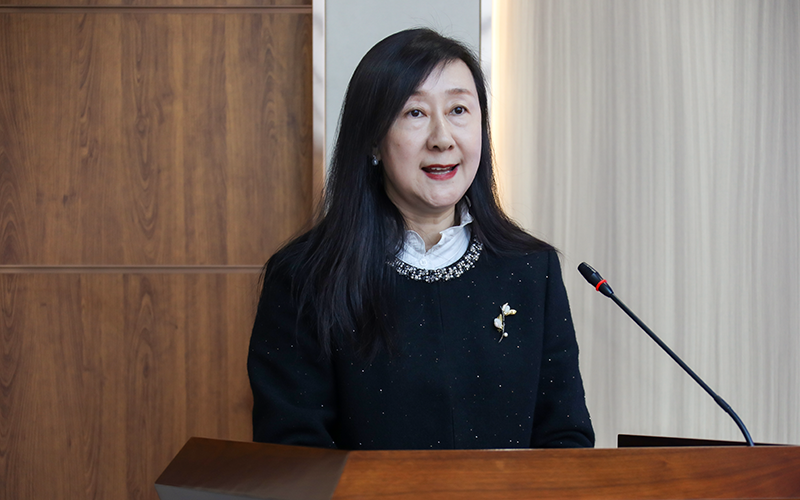 国际教育学院(国际合作与交流处)院长(处长)杨丽华介绍认证相关准备情况.png 国际教育学院(国际合作与交流处)院长(处长)杨丽华介绍认证相关准备情况.png