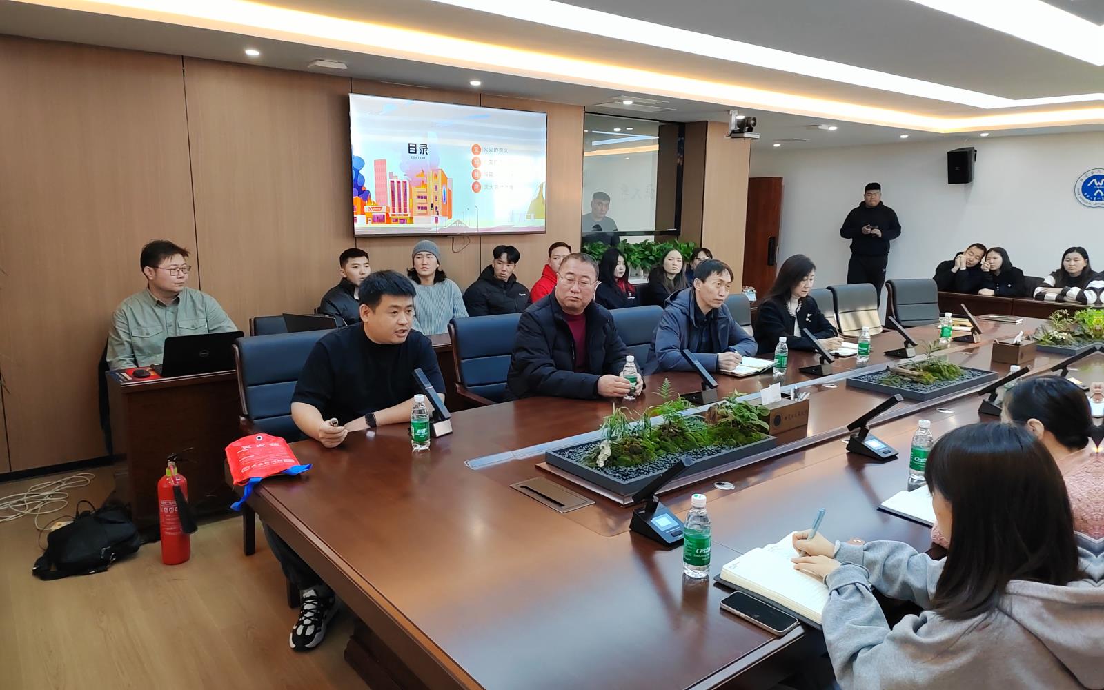 1消防知识讲座1.jpg 1消防知识讲座1.jpg