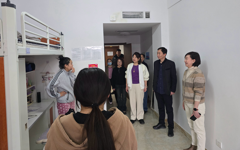 公寓走访现场2.jpg 公寓走访现场2.jpg